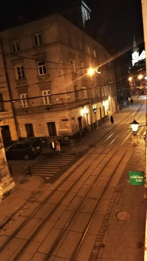 Apartment in the Heart of Rynok Square / Романтичні апартаменти на площі Ринок Львов Украина